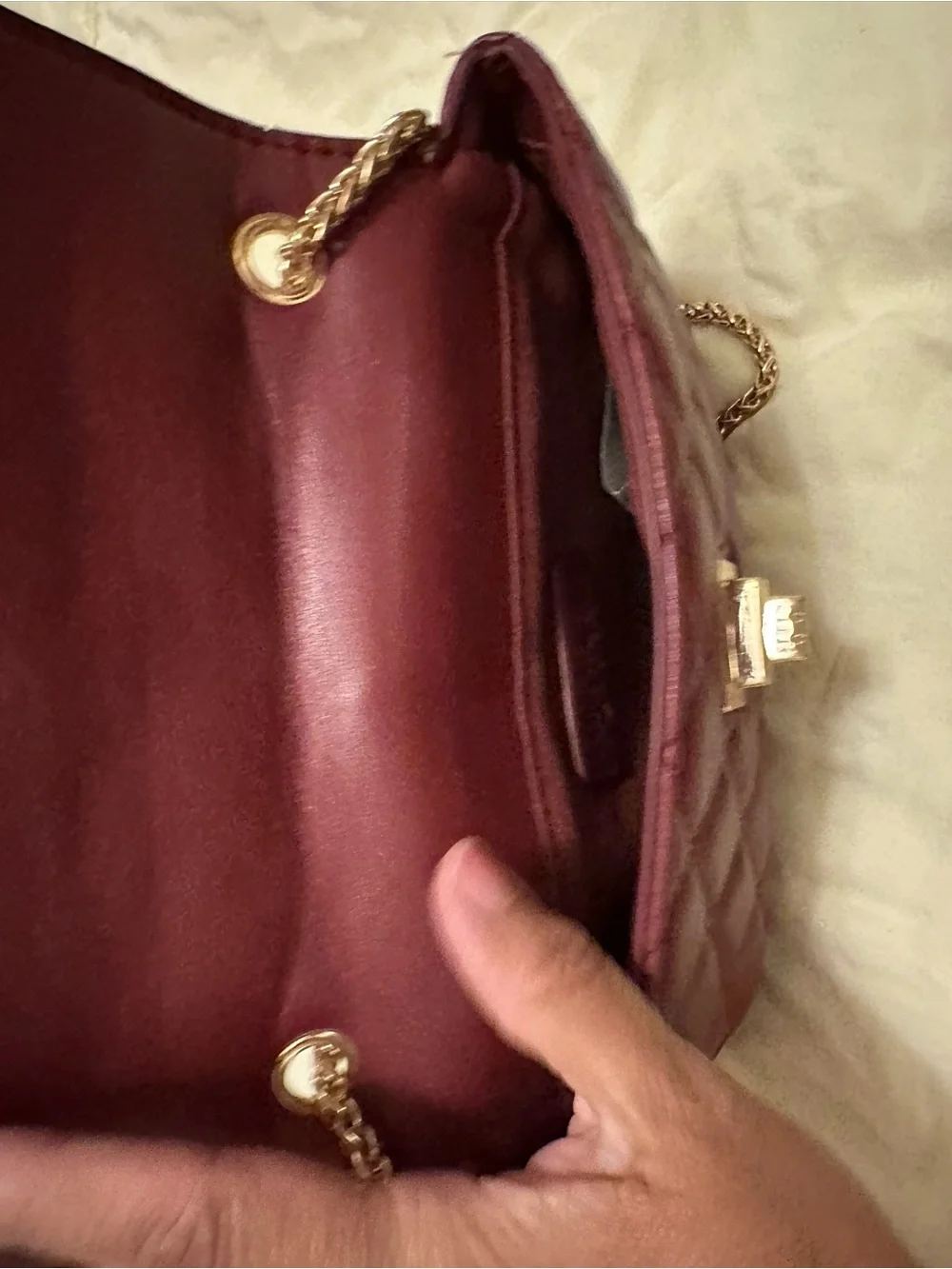 Quilted Burgundy Chain Crossbody Bag - Classic Women’s Shoulder Bag